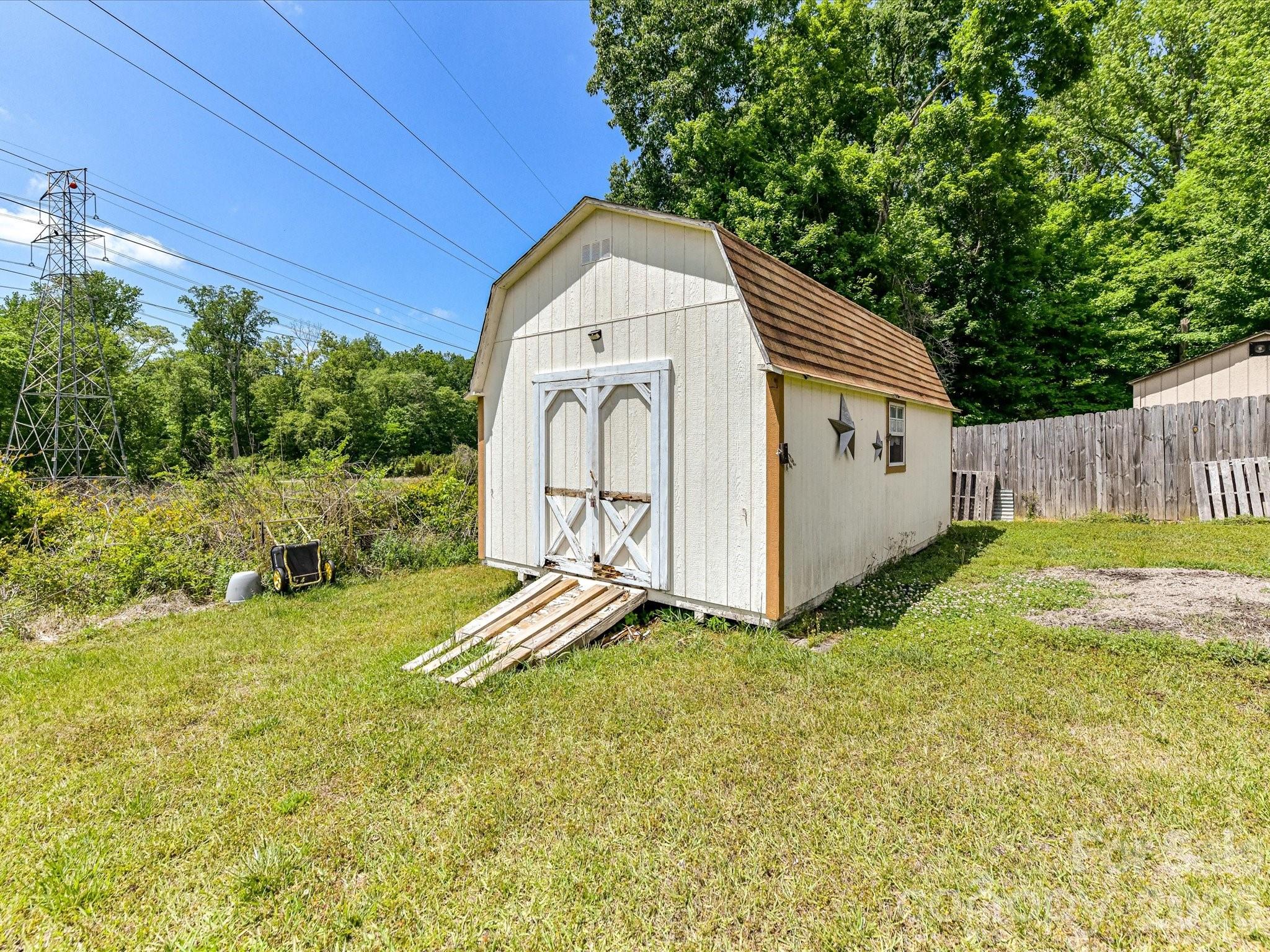1472 Ridgewood Drive Concord NC 28027