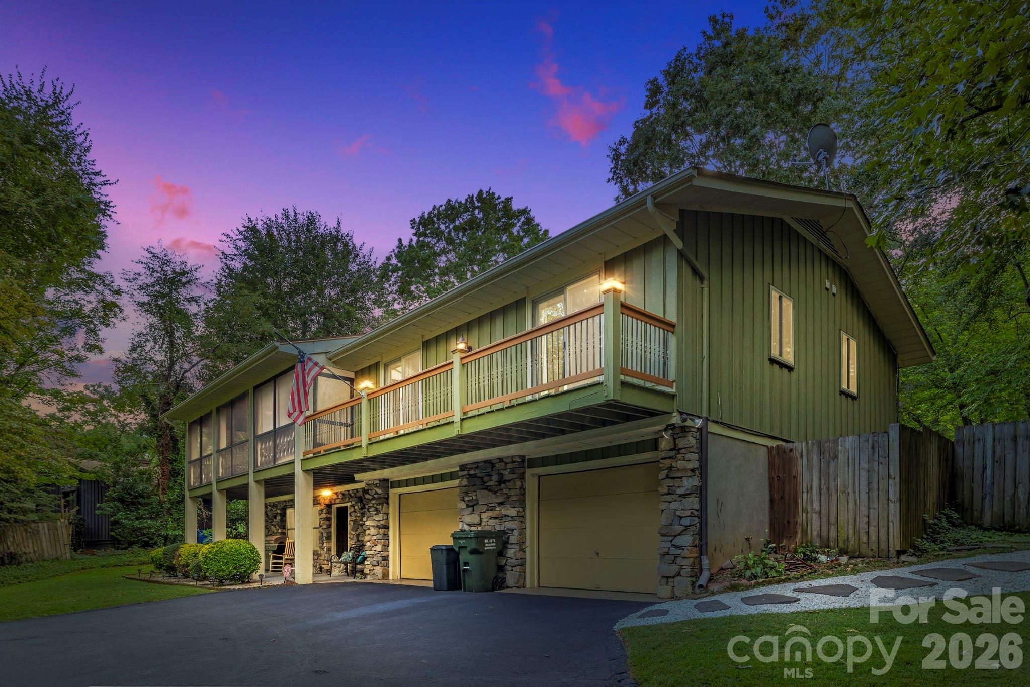 3017 Chestnut Tree Road Hendersonville NC 28792