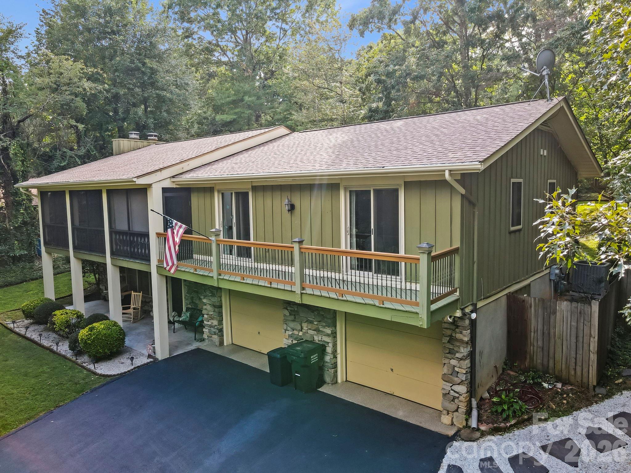 3017 Chestnut Tree Road Hendersonville NC 28792