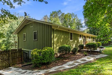 3017 Chestnut Tree Road Hendersonville NC 28792