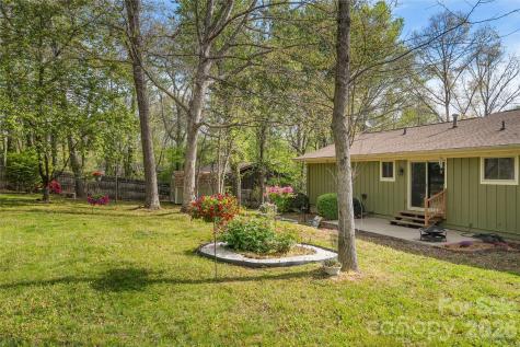 3017 Chestnut Tree Road Hendersonville NC 28792