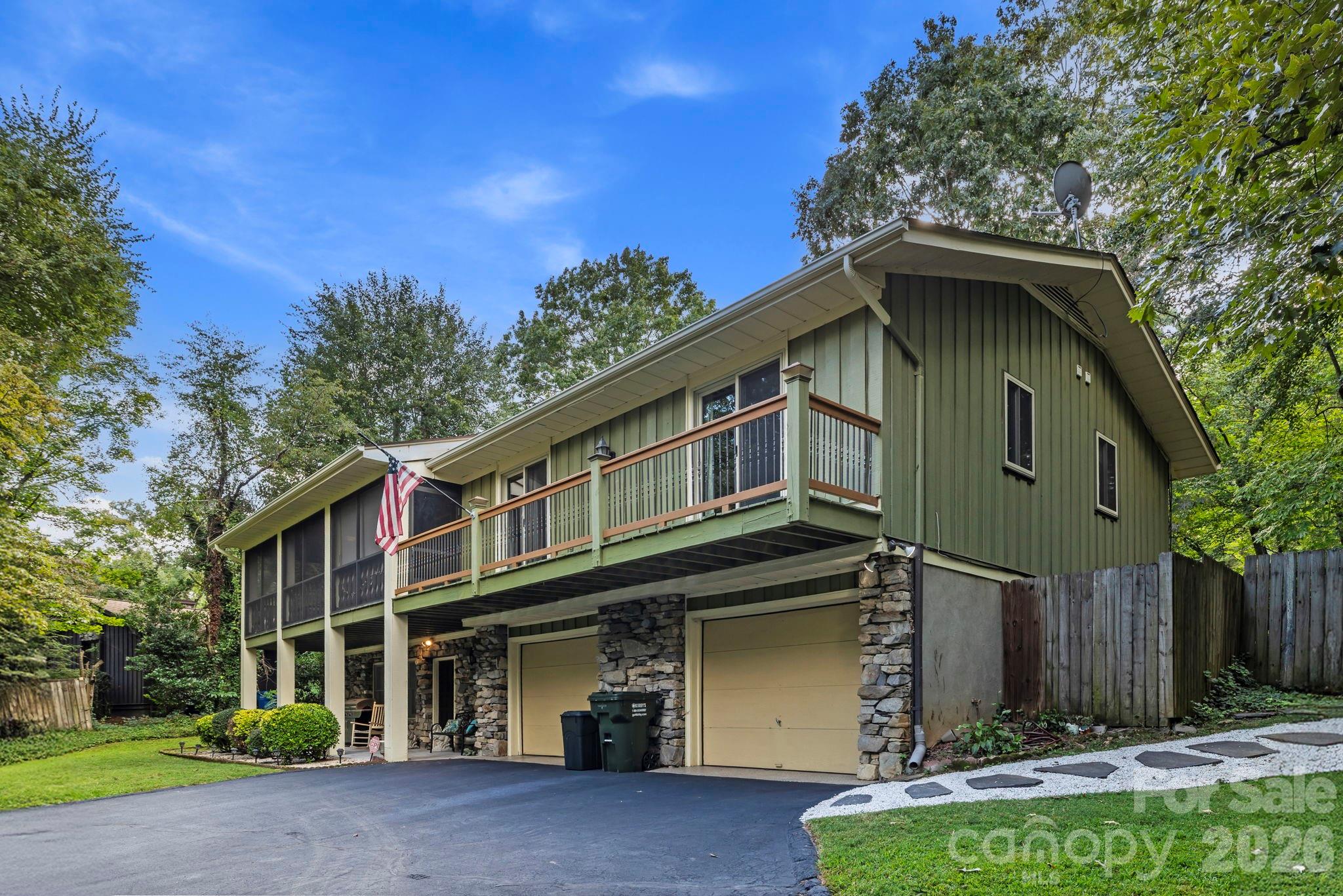 3017 Chestnut Tree Road Hendersonville NC 28792