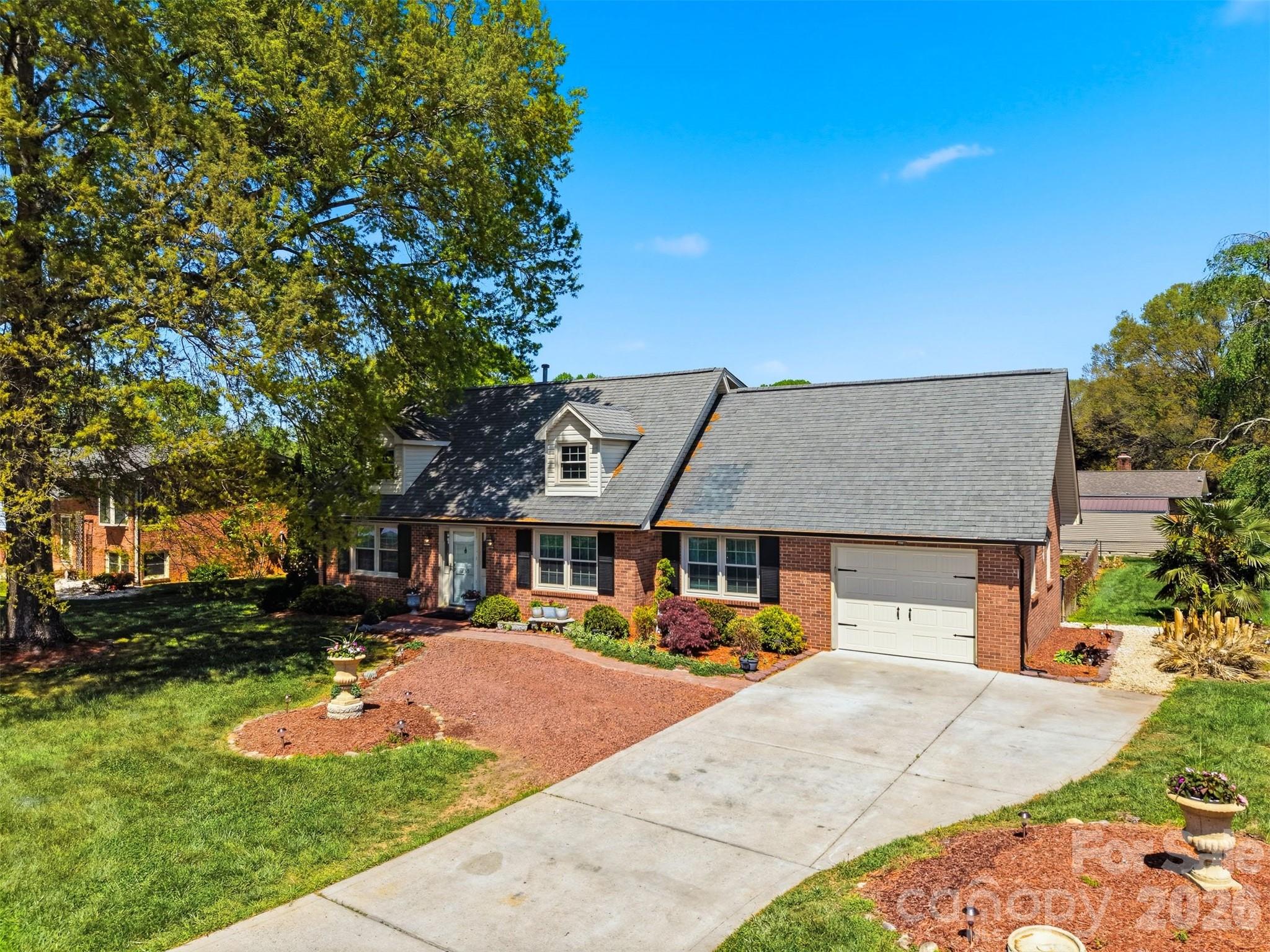 2315 29th Avenue Drive NE Hickory NC 28601
