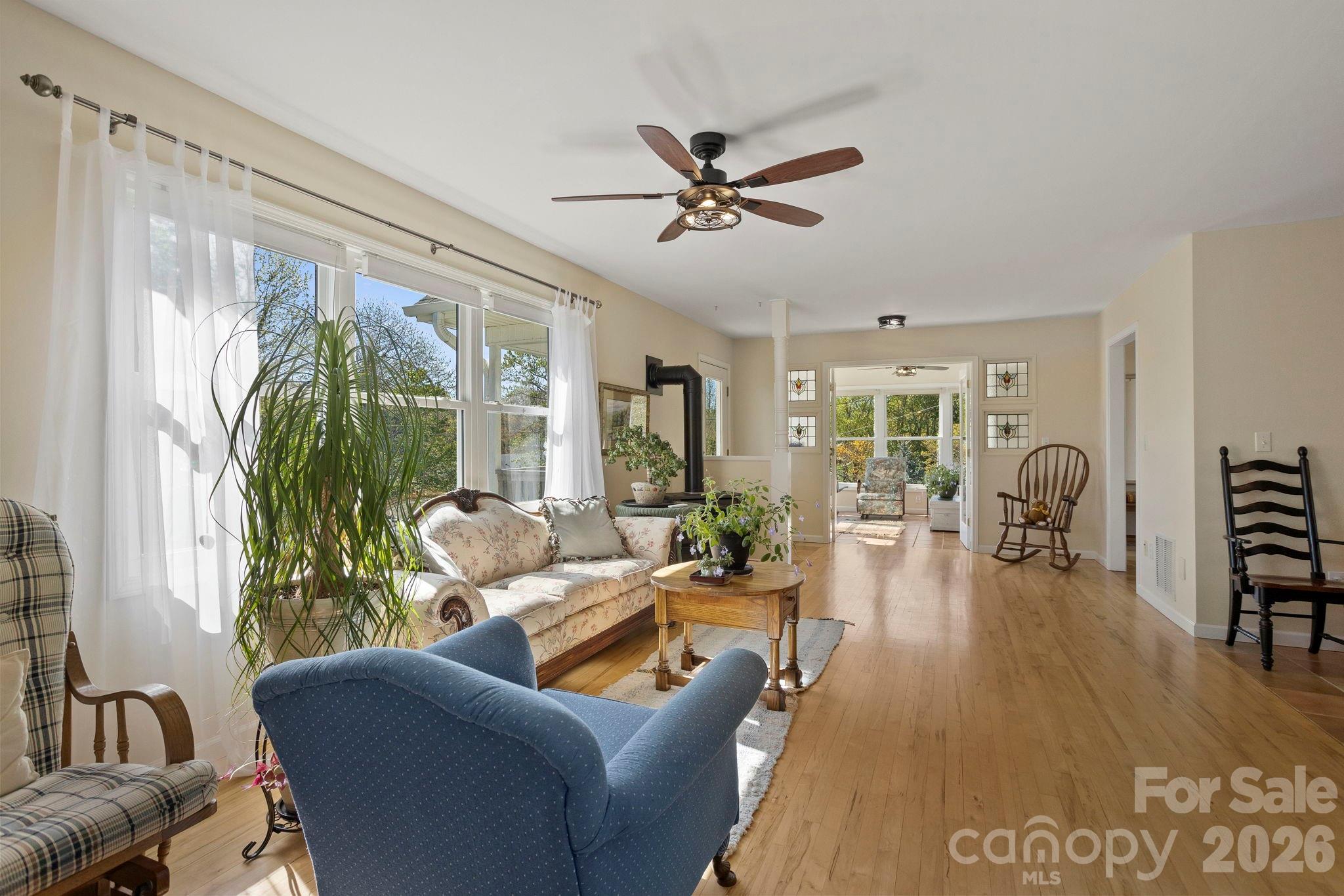 367 Crescent Street Saluda NC 28773