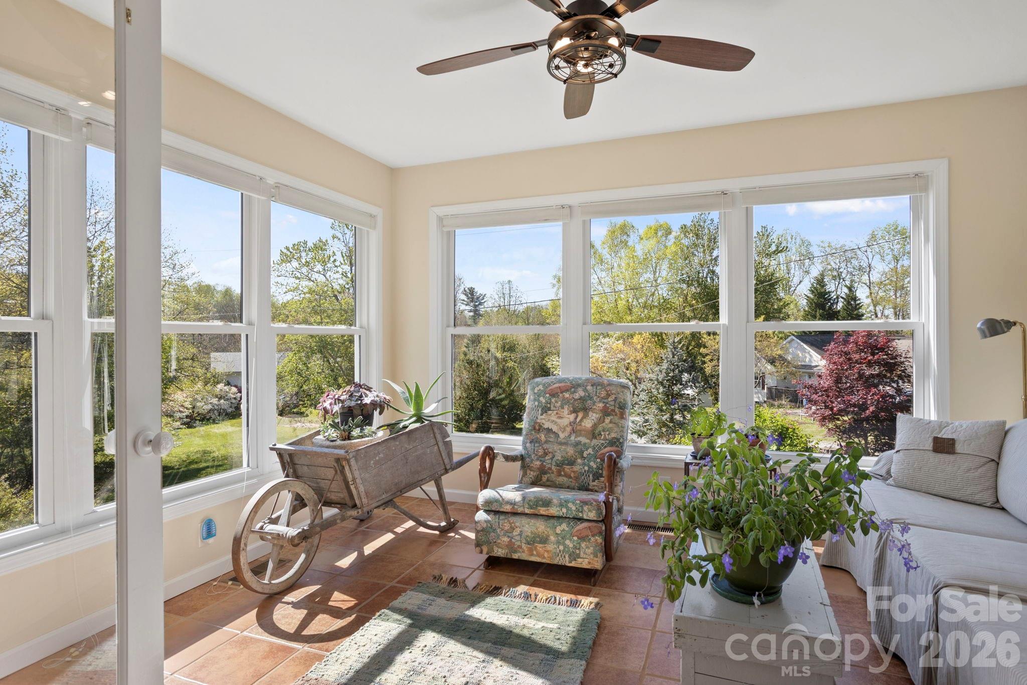 367 Crescent Street Saluda NC 28773