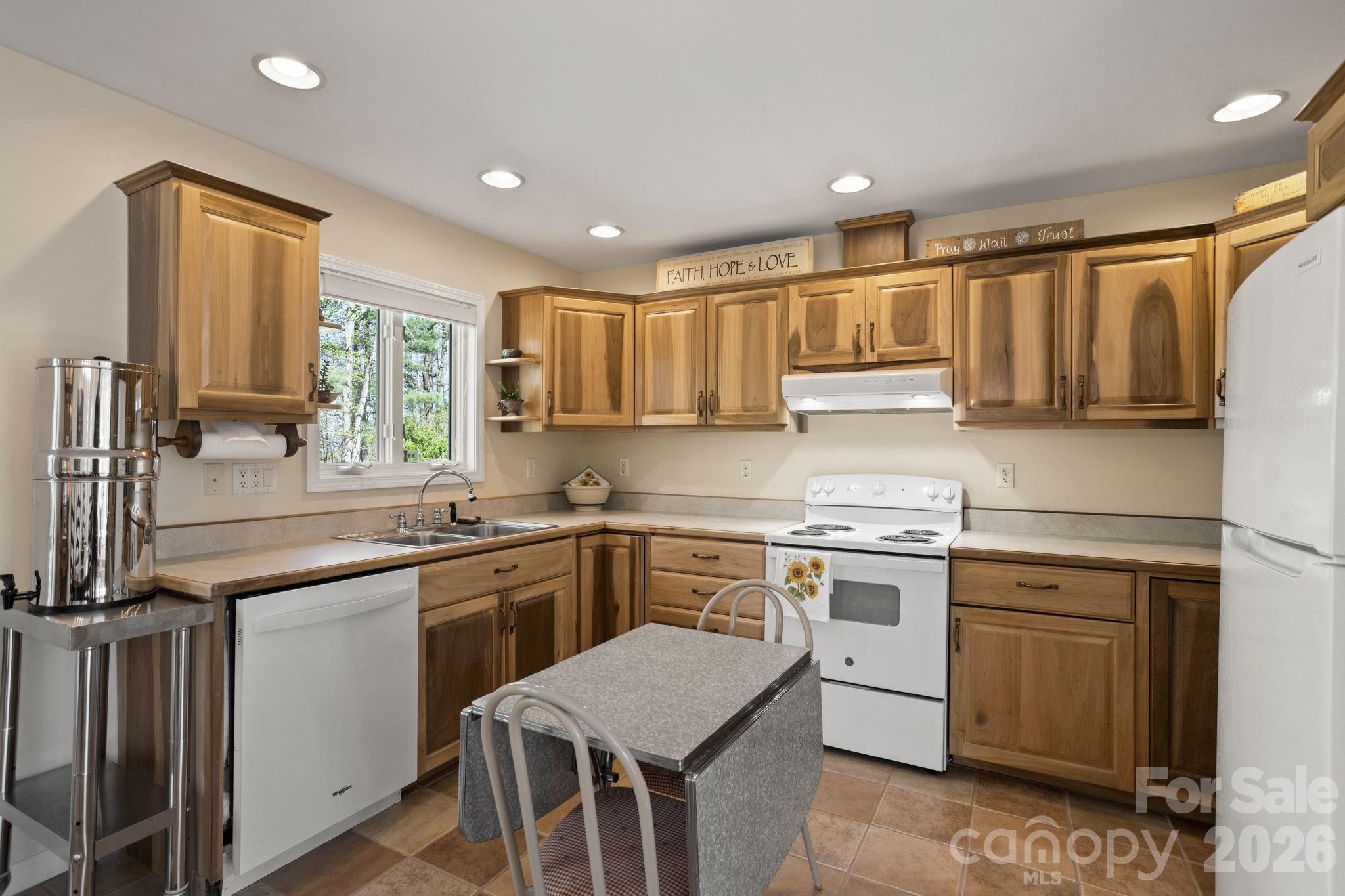 367 Crescent Street Saluda NC 28773