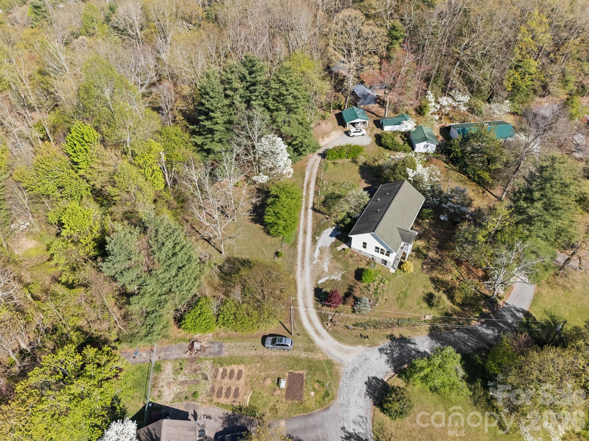 367 Crescent Street Saluda NC 28773