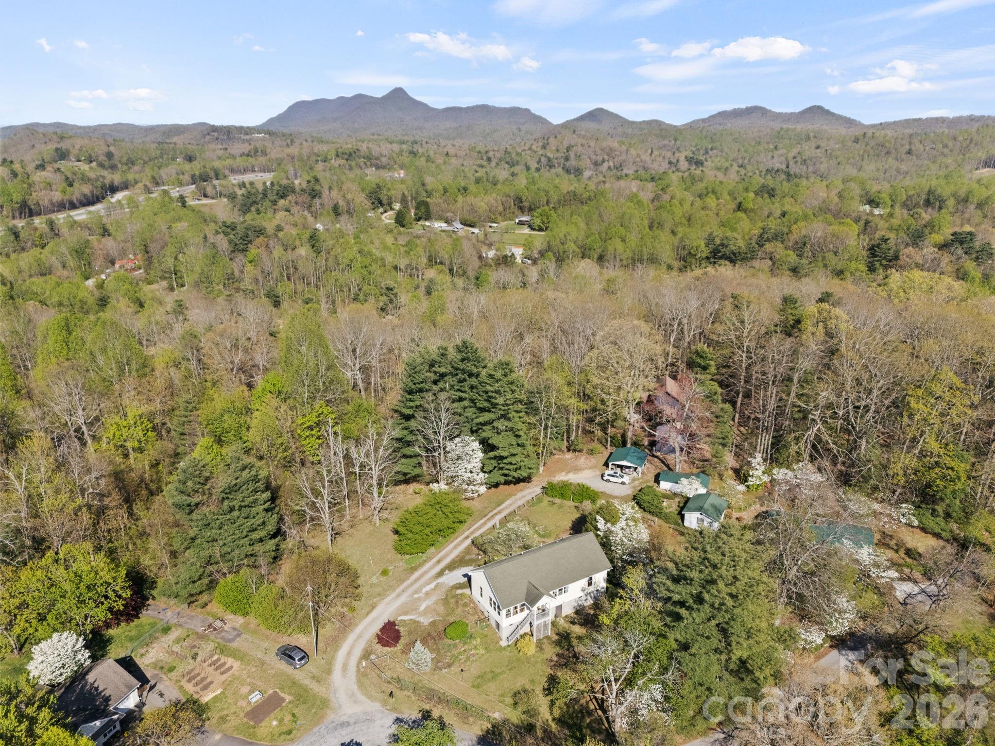 367 Crescent Street Saluda NC 28773