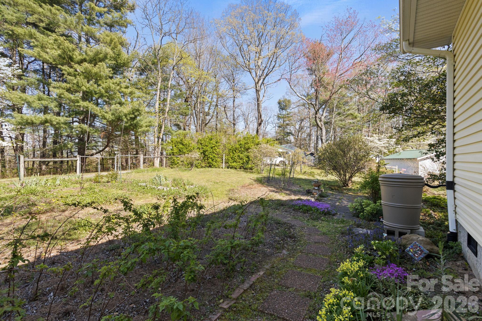 367 Crescent Street Saluda NC 28773