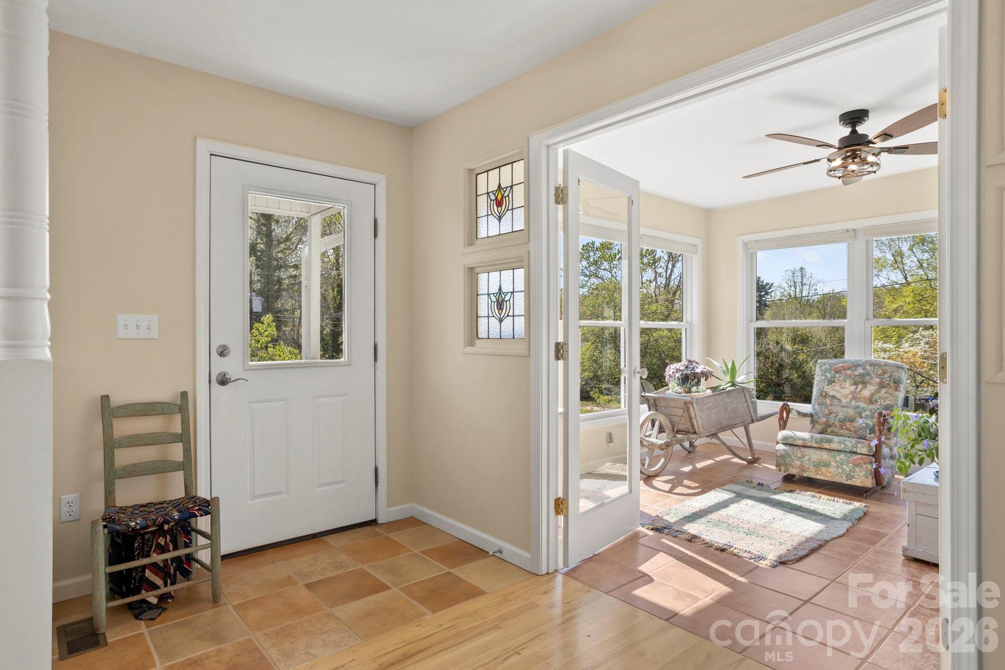 367 Crescent Street Saluda NC 28773