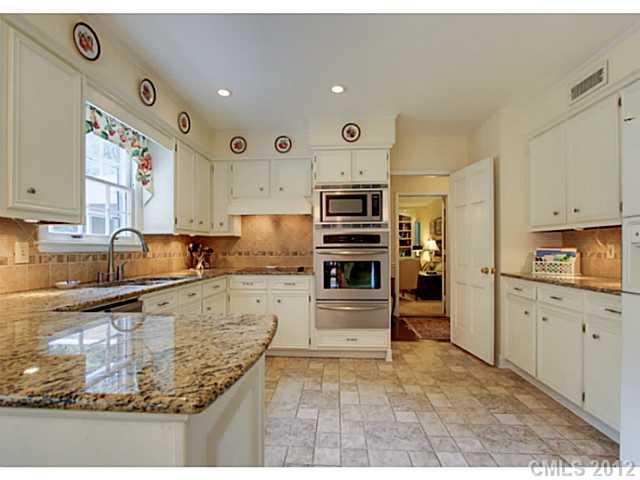 3823 Larkston Drive Charlotte NC 28226