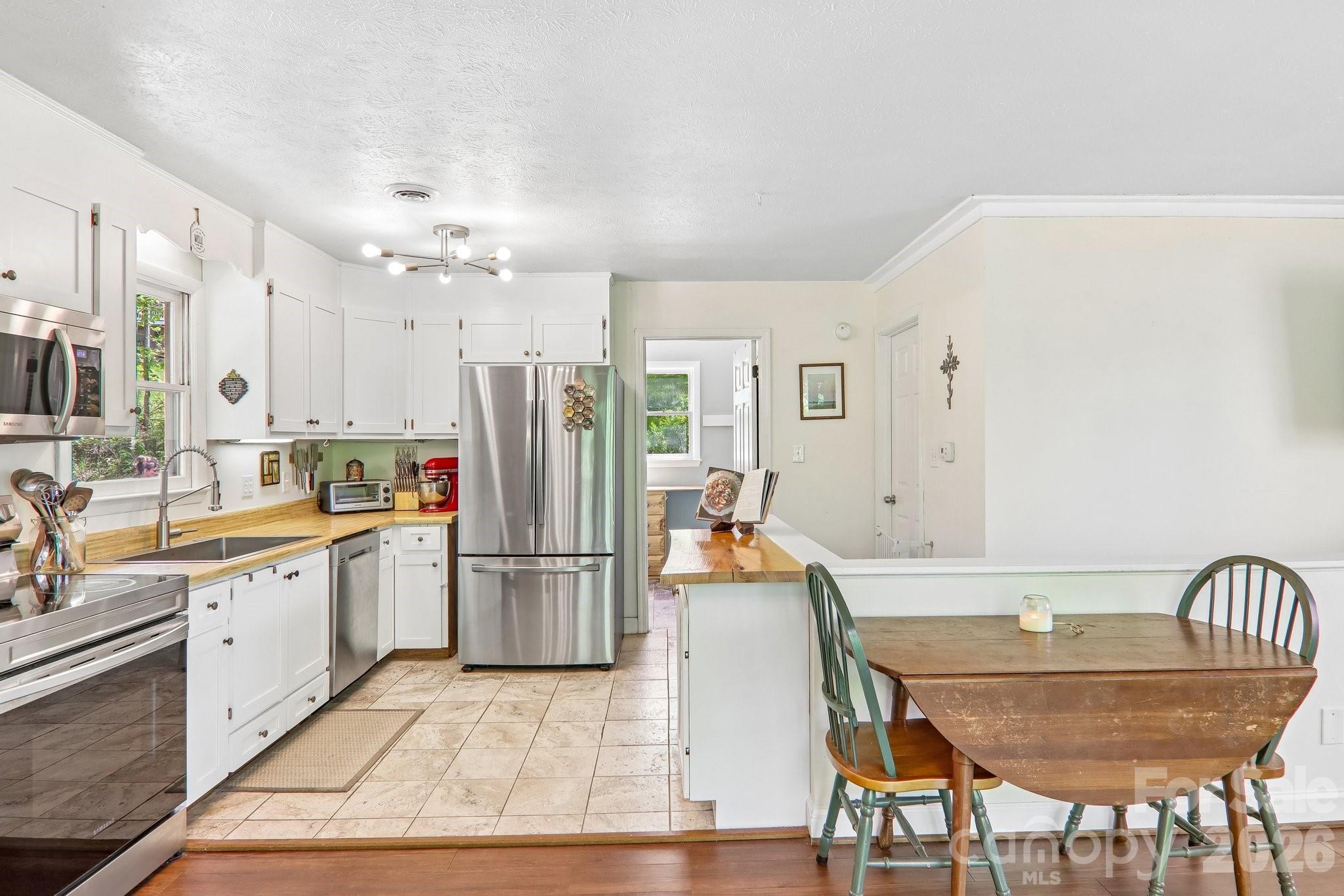 34 Lindsey Hill Lane Zirconia NC 28790