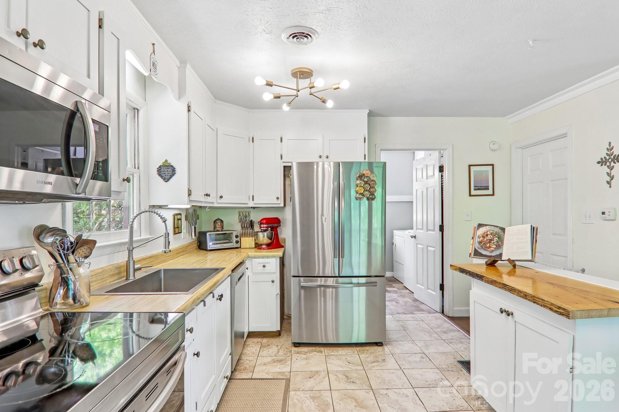 34 Lindsey Hill Lane Zirconia NC 28790