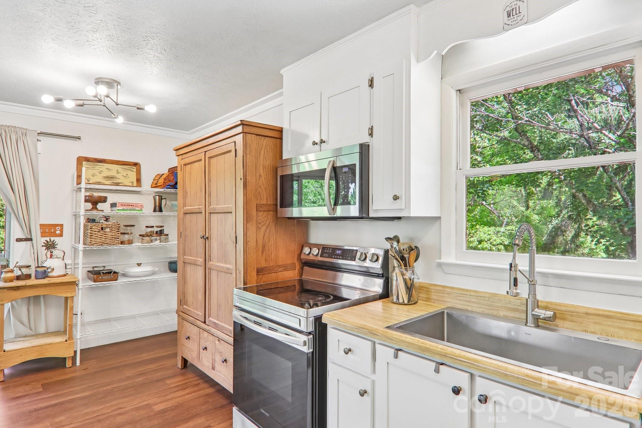 34 Lindsey Hill Lane Zirconia NC 28790