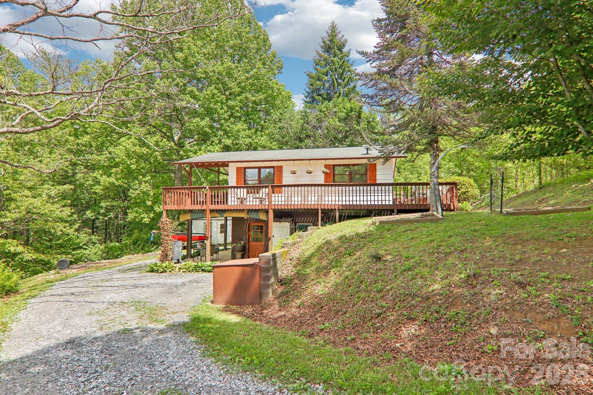 34 Lindsey Hill Lane Zirconia NC 28790