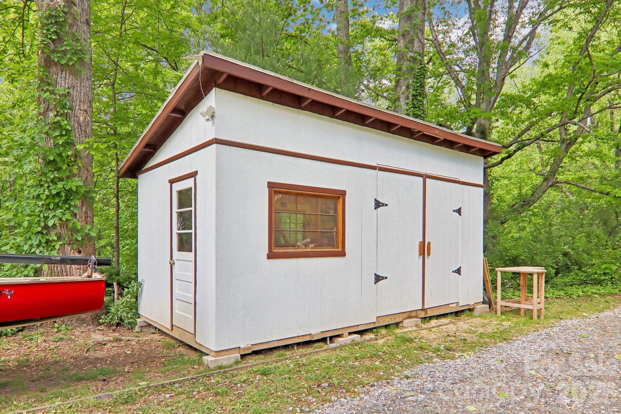 34 Lindsey Hill Lane Zirconia NC 28790