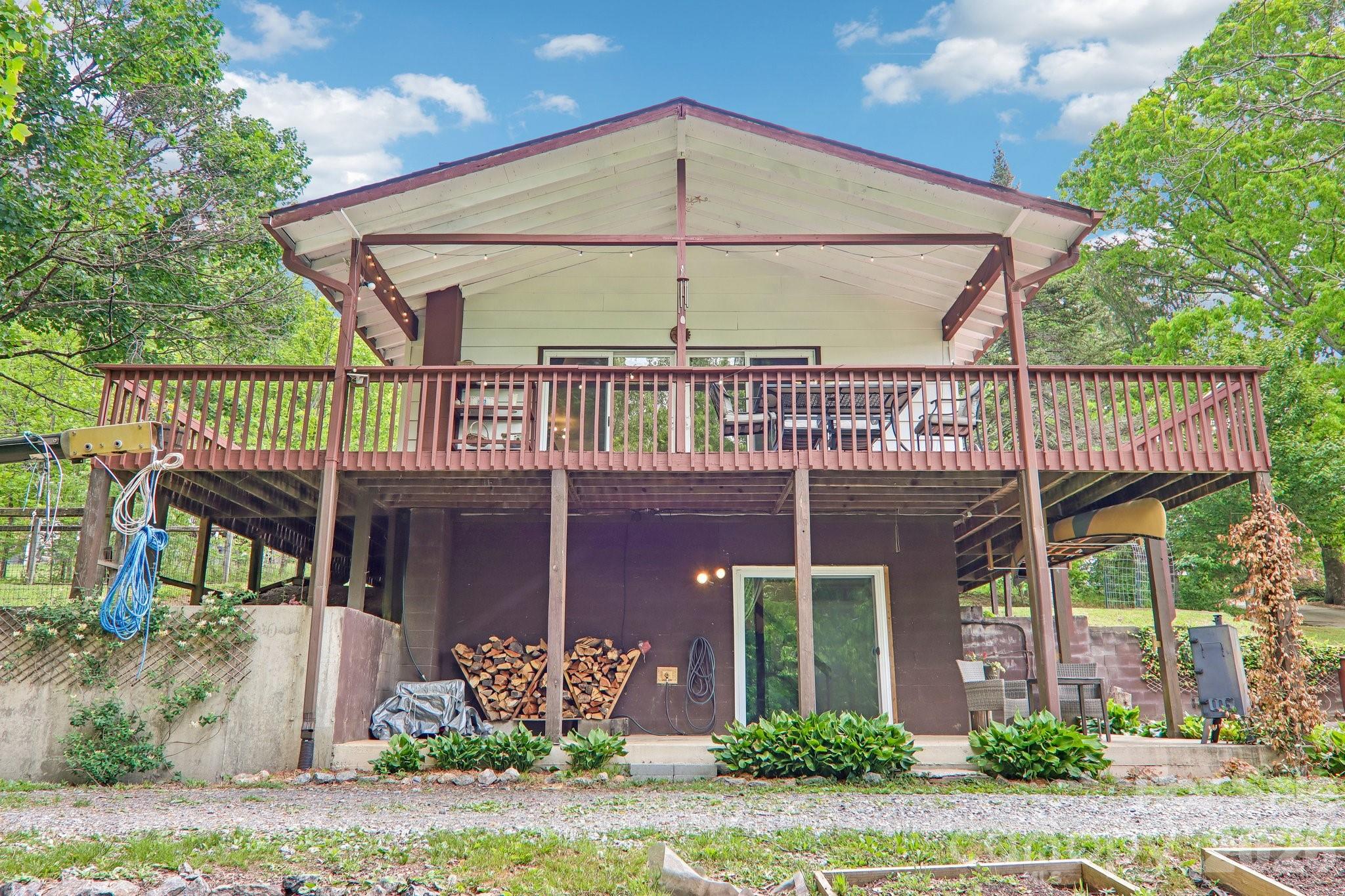 34 Lindsey Hill Lane Zirconia NC 28790