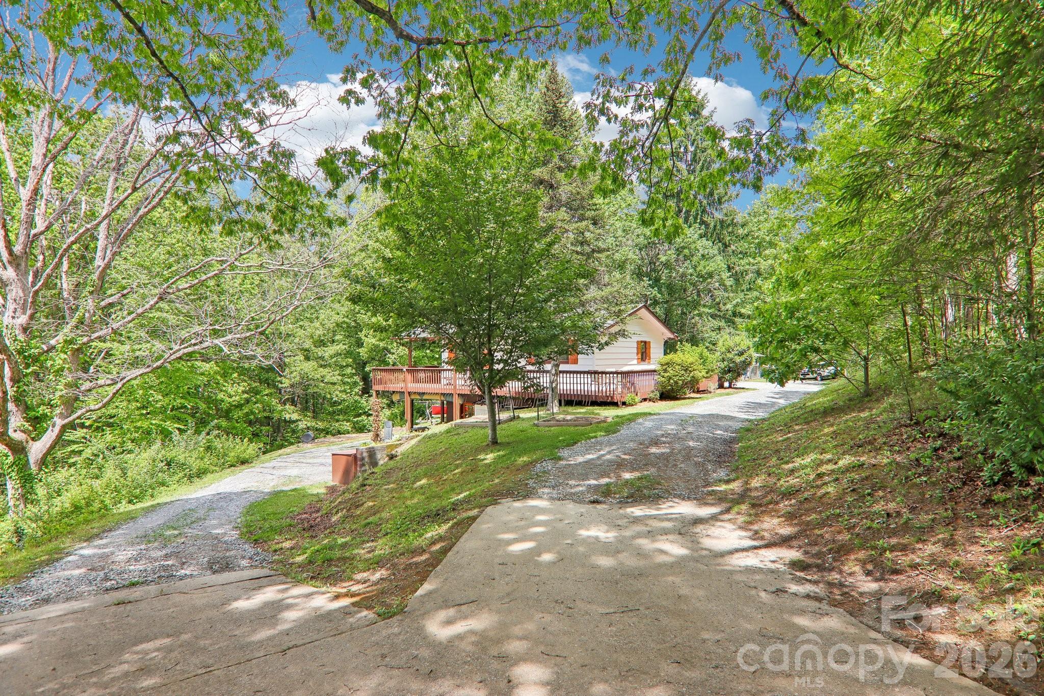 34 Lindsey Hill Lane Zirconia NC 28790