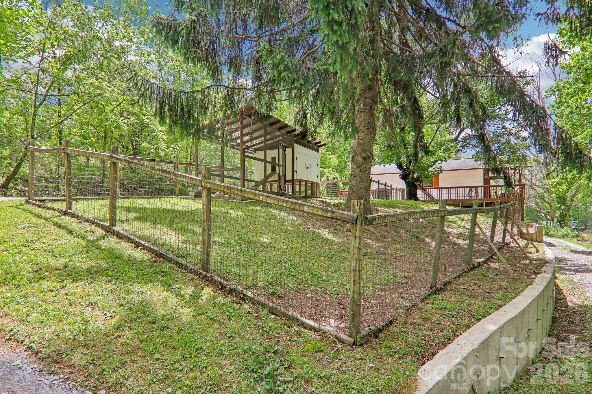 34 Lindsey Hill Lane Zirconia NC 28790