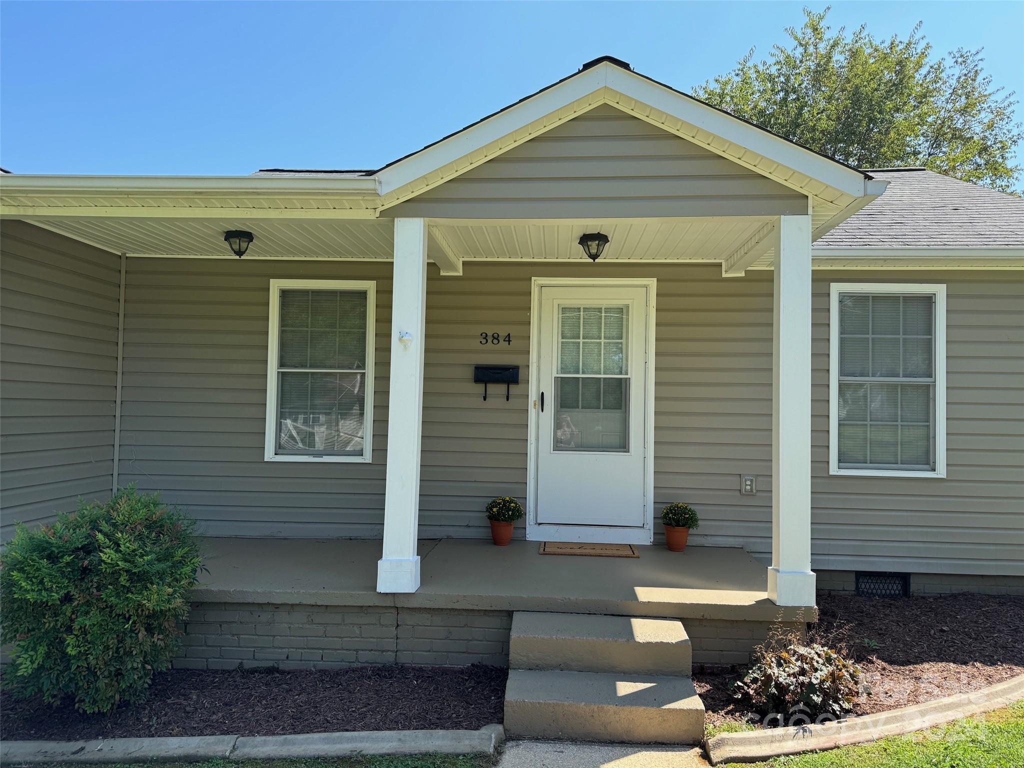 384 15th Avenue NE Hickory NC 28601