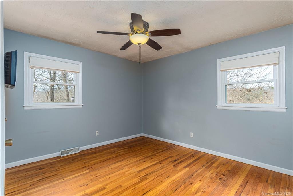 32 Melody Lane Asheville NC 28803