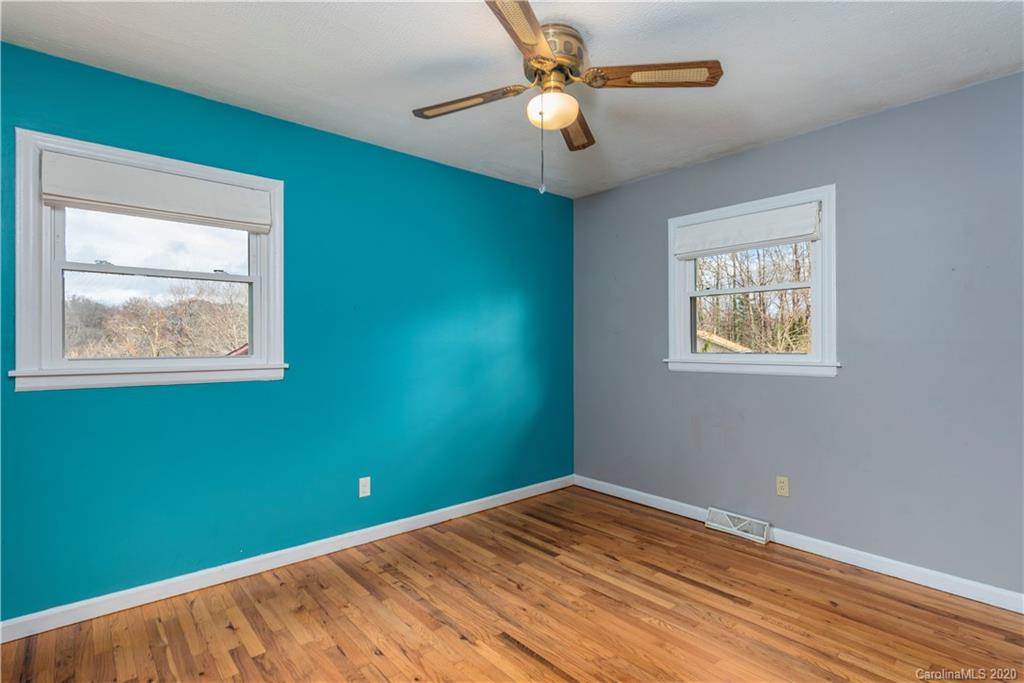 32 Melody Lane Asheville NC 28803