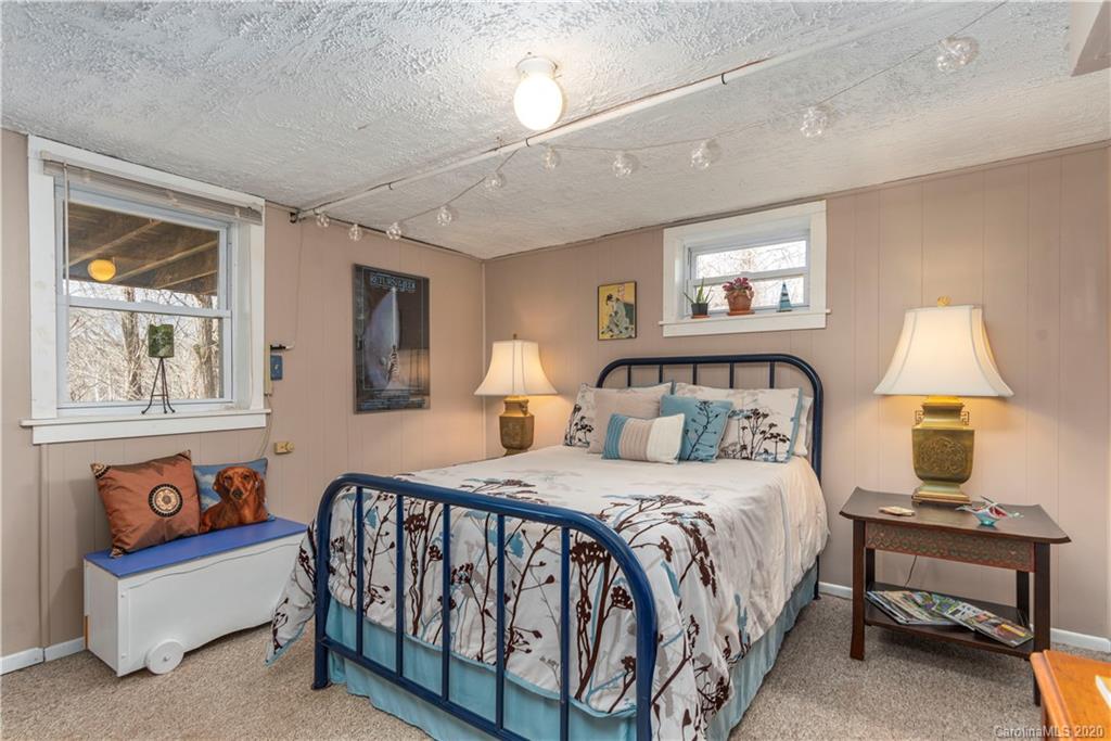 32 Melody Lane Asheville NC 28803