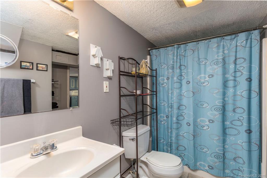 32 Melody Lane Asheville NC 28803