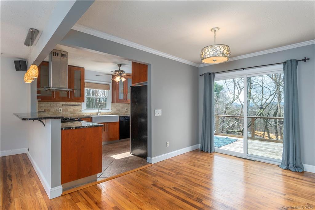 32 Melody Lane Asheville NC 28803