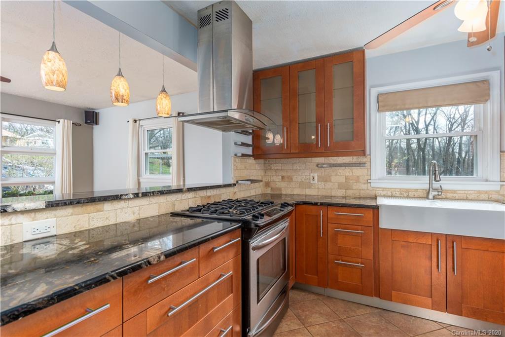 32 Melody Lane Asheville NC 28803
