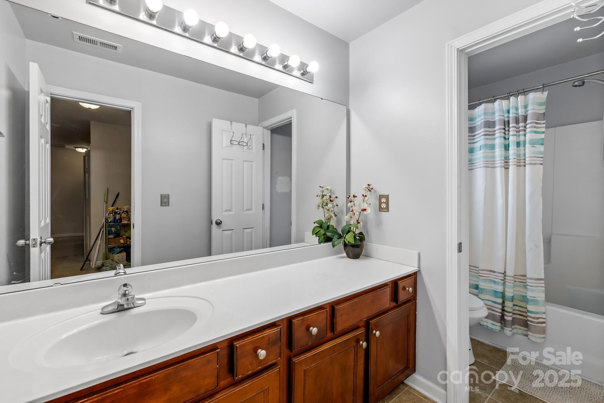 4124 Houldsworth Drive Charlotte NC 28213