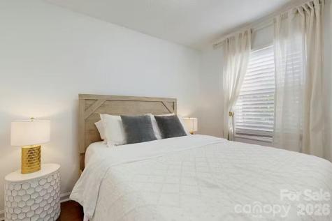 121 Oak Terrace Arden NC 28704