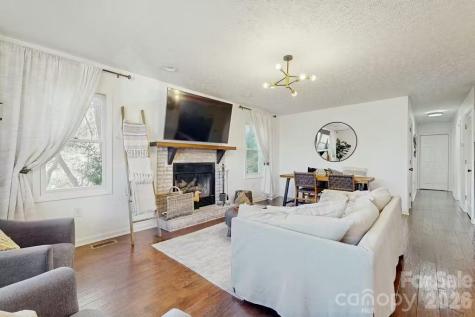 121 Oak Terrace Arden NC 28704