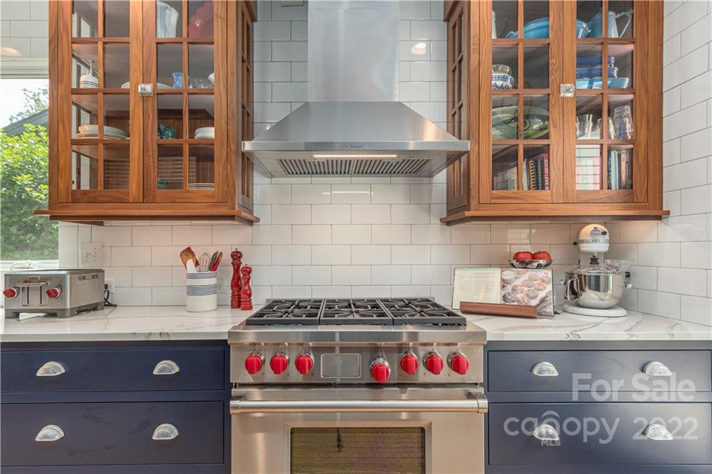 17 Woodley Avenue Asheville NC 28804