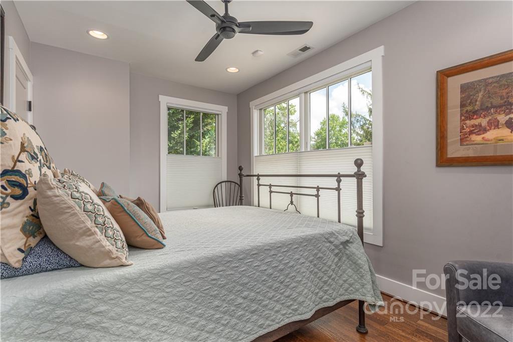 17 Woodley Avenue Asheville NC 28804