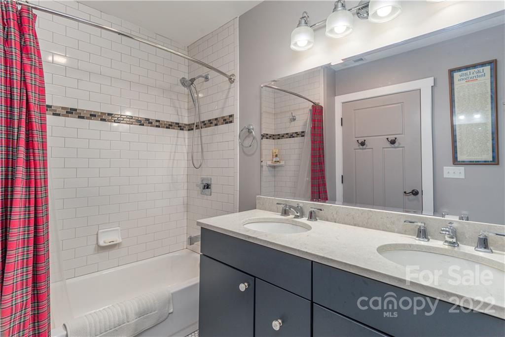 17 Woodley Avenue Asheville NC 28804