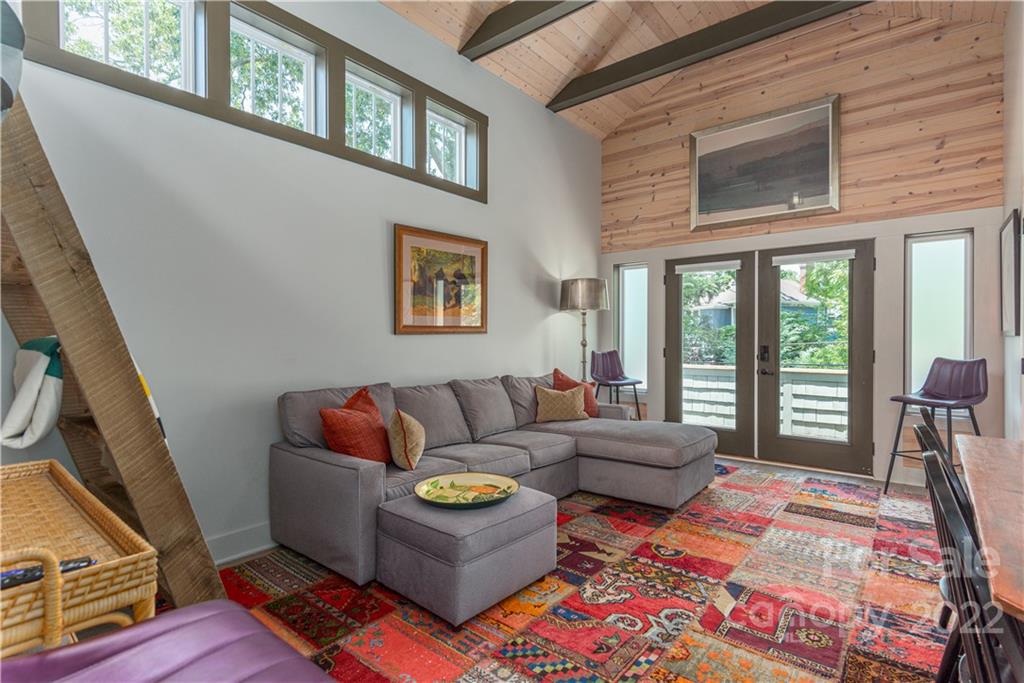 17 Woodley Avenue Asheville NC 28804