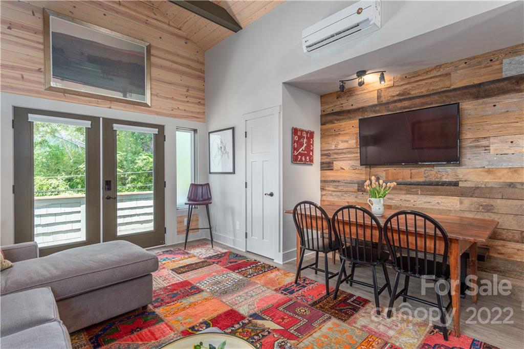 17 Woodley Avenue Asheville NC 28804