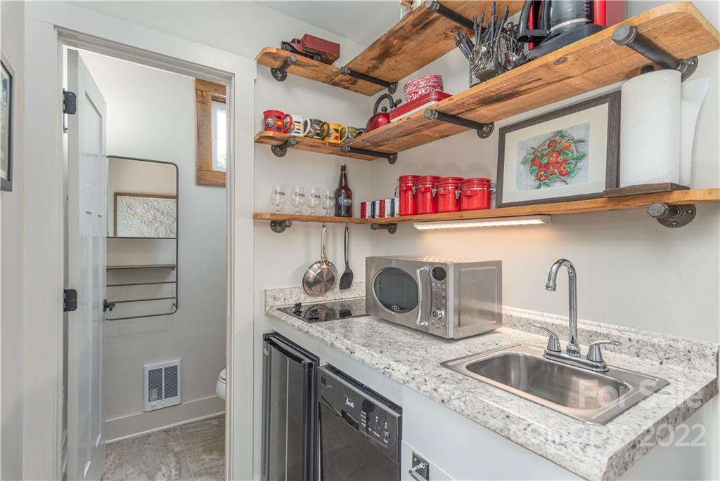 17 Woodley Avenue Asheville NC 28804