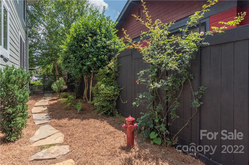 17 Woodley Avenue Asheville NC 28804