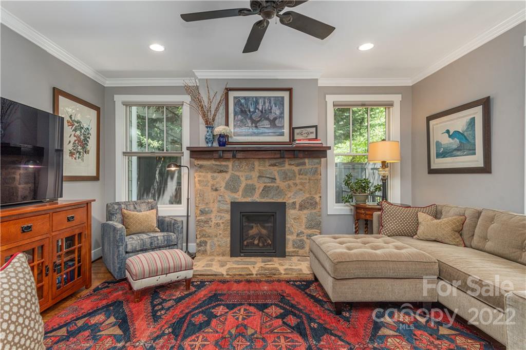 17 Woodley Avenue Asheville NC 28804
