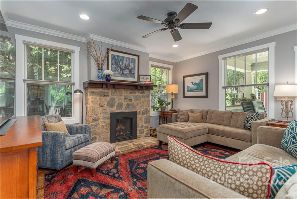 17 Woodley Avenue Asheville NC 28804