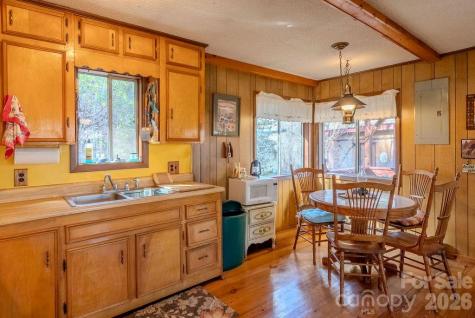 465 Enchanted Forest Drive Sylva NC 28779