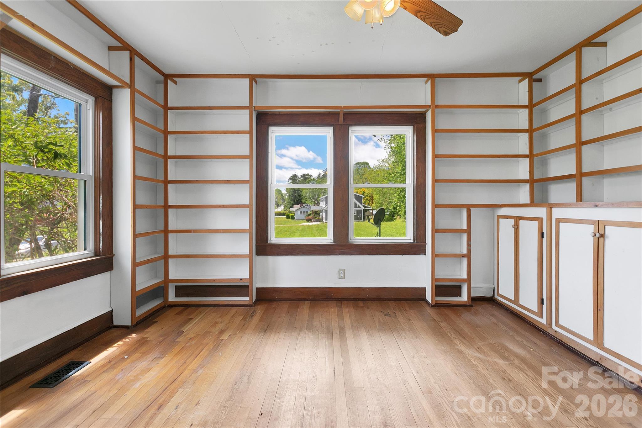 587 Old Hendersonville Highway Brevard NC 28712