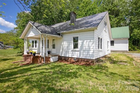 587 Old Hendersonville Highway Brevard NC 28712