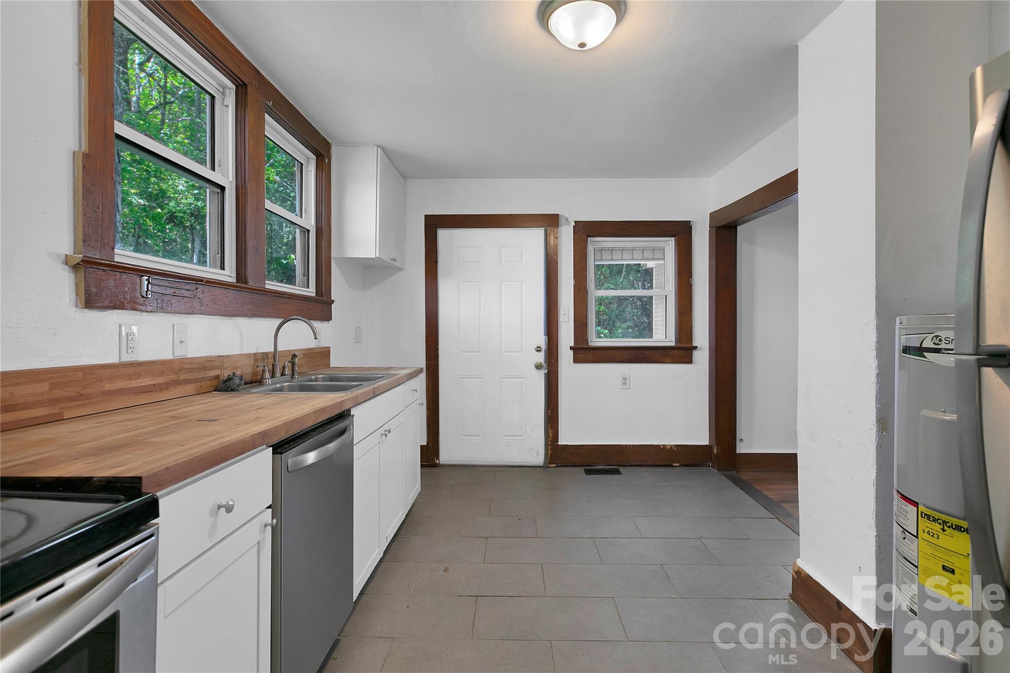 587 Old Hendersonville Highway Brevard NC 28712