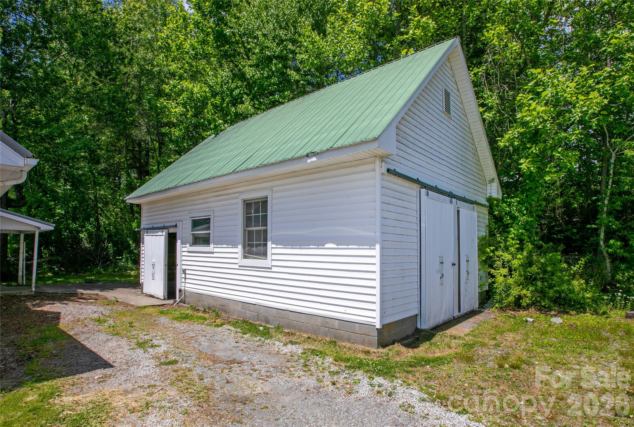 587 Old Hendersonville Highway Brevard NC 28712