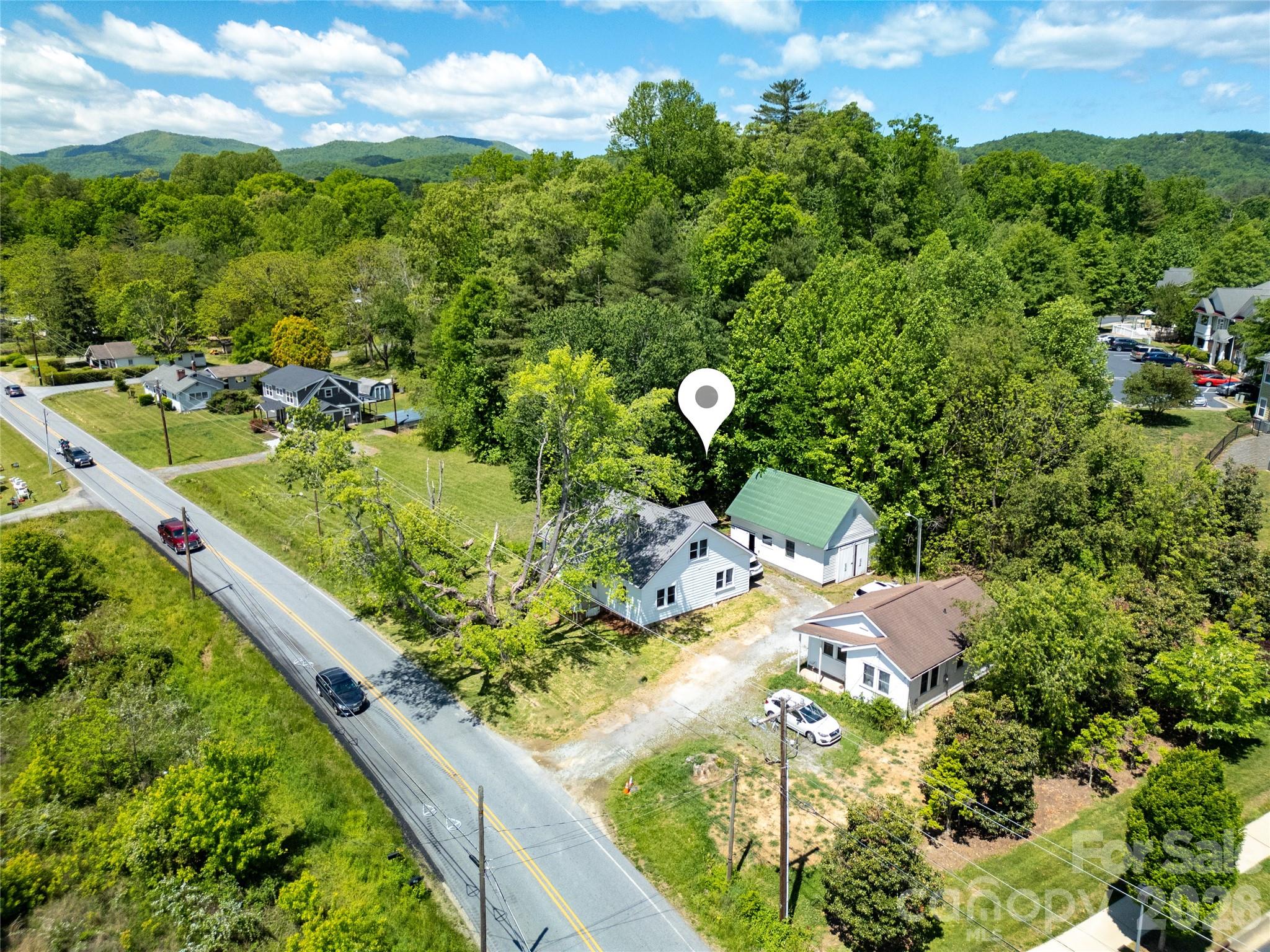 587 Old Hendersonville Highway Brevard NC 28712