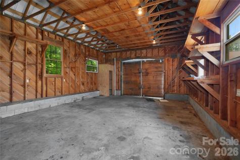 587 Old Hendersonville Highway Brevard NC 28712