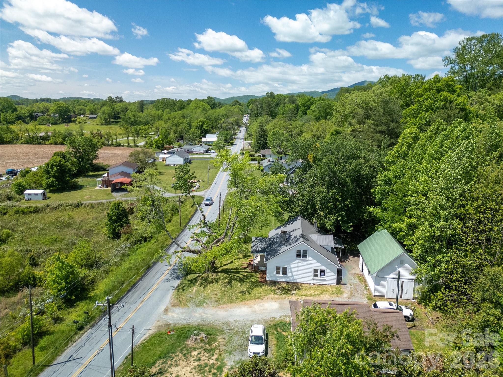 587 Old Hendersonville Highway Brevard NC 28712